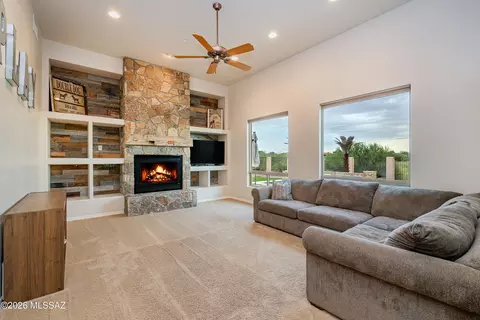 Living - 8550 S Picacho View Loop, Vail, AZ 85641 photo 2 of 4