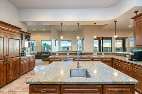 Kitchen - 8550 S Picacho View Loop, Vail, AZ 85641 photo 5 of 6