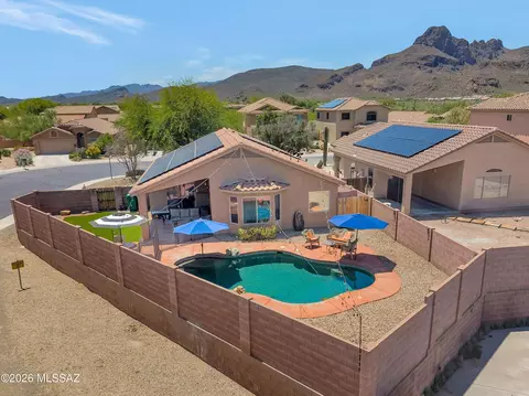 7990 W Sunfire Dr, Tucson, AZ 85743