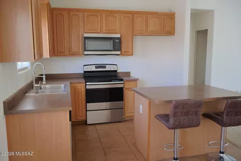 Kitchen - 7832 S Hidden Places Loop, Tucson, AZ 85756 photo 1 of 1
