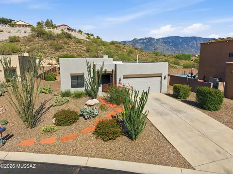 39955 S Horse Run Dr, Tucson, AZ 85739