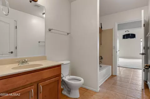 Bath - 13253 E Mesquite Flat Spring Dr, Vail, AZ 85641 photo 4 of 5