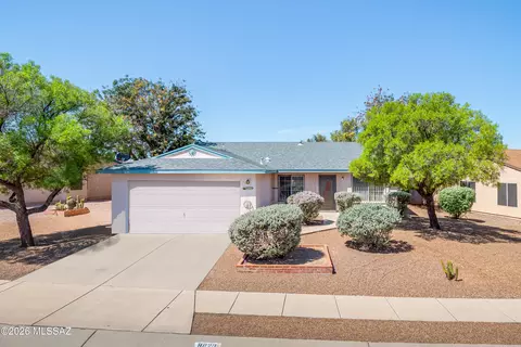 8820 Eagle Creek Dr, Tucson, AZ 85730