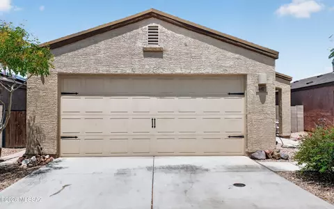 Exterior - 4077 E Braddock Dr, Tucson, AZ 85706 photo 2 of 6