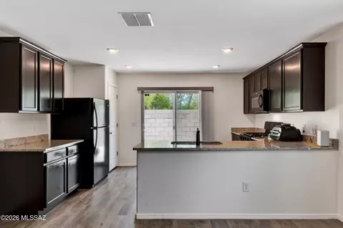 Kitchen - 4077 E Braddock Dr, Tucson, AZ 85706 photo 1 of 4