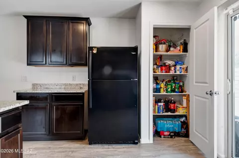 Kitchen - 4077 E Braddock Dr, Tucson, AZ 85706 photo 4 of 4