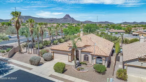 7949 N Wildomar Dr, Tucson, AZ 85743