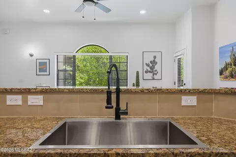 Kitchen - 2018 E River Rd #200, Tucson, AZ 85718 photo 2 of 4