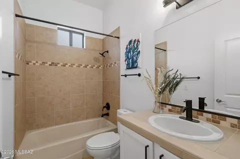 Bath - 2018 E River Rd #200, Tucson, AZ 85718 photo 2 of 3