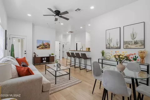 2018 E River Rd #200, Tucson, AZ 85718