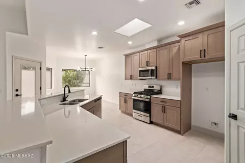 1374 W Blooming Desert Way, Oro Valley, AZ 85737