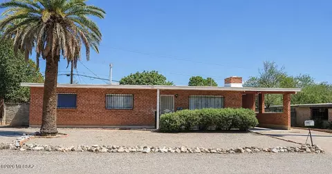 5743 E 10th St, Tucson, AZ 85711