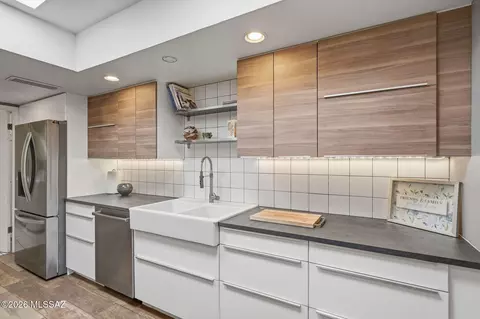 Kitchen - 2854 W Magee Rd, Tucson, AZ 85742 photo 3 of 3