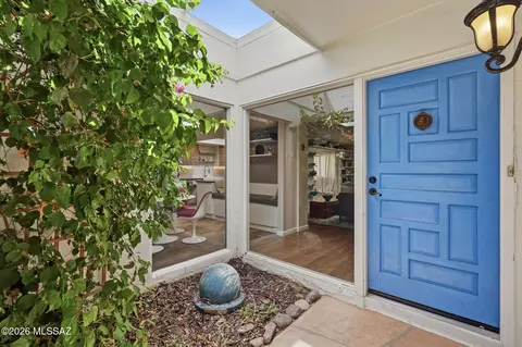 Entry Way - 2854 W Magee Rd, Tucson, AZ 85742 photo 1 of 3
