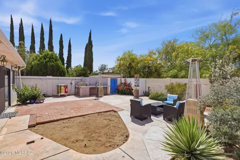 Exterior - 2854 W Magee Rd, Tucson, AZ 85742 photo 6 of 11