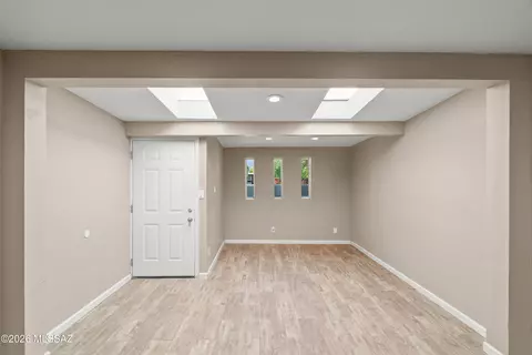 Living - 7140 E 29th St, Tucson, AZ 85710 photo 2 of 6