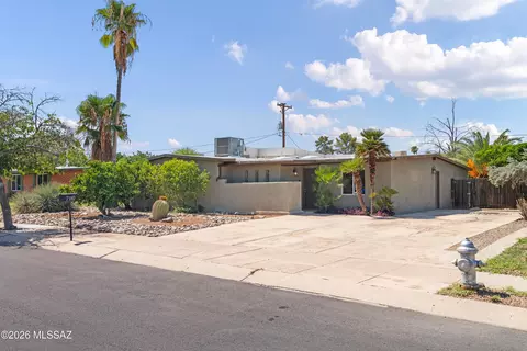 Exterior - 7140 E 29th St, Tucson, AZ 85710 photo 5 of 6