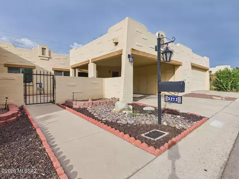 3272 W Moondance Way, Tucson, AZ 85741