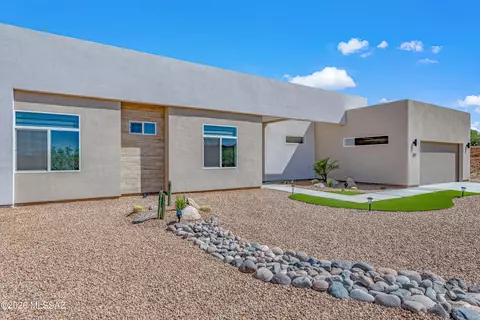 130 Avenida Ostion, Rio Rico, AZ 85648