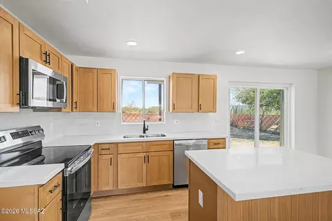 2042 W Copper Pl, Tucson, AZ 85745