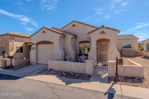 1347 W Vuelta Las Campanas, Sahuarita, AZ 85629