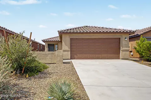 10561 W Waveland Dr, Marana, AZ 85653