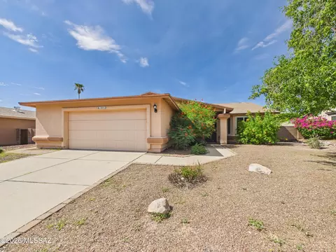 Exterior - 10051 E Watson Dr, Tucson, AZ 85730 photo 1 of 7