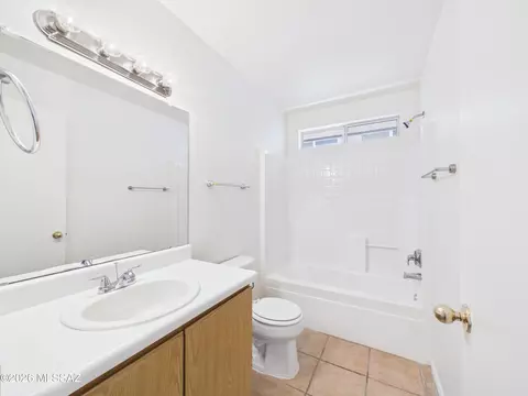 Bath - 4641 S Fenwick Dr, Tucson, AZ 85730 photo 2 of 2
