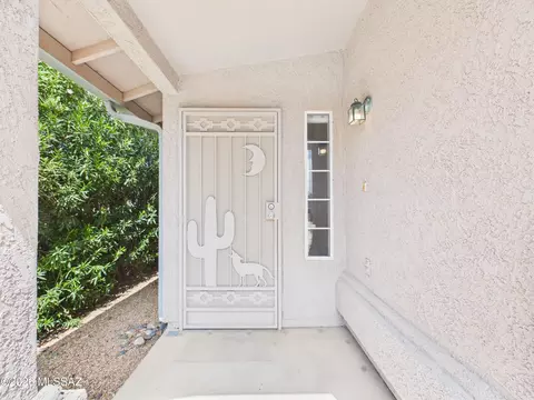 Entry Way - 4641 S Fenwick Dr, Tucson, AZ 85730 photo 1 of 3