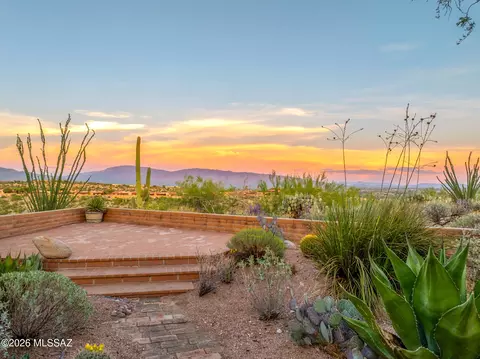 4220 N Camino De Carrillo, Tucson, AZ 85750