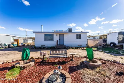 104 E Apache St, Huachuca City, AZ 85616