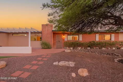 Exterior - 7052 E Baker St, Tucson, AZ 85710 photo 3 of 8