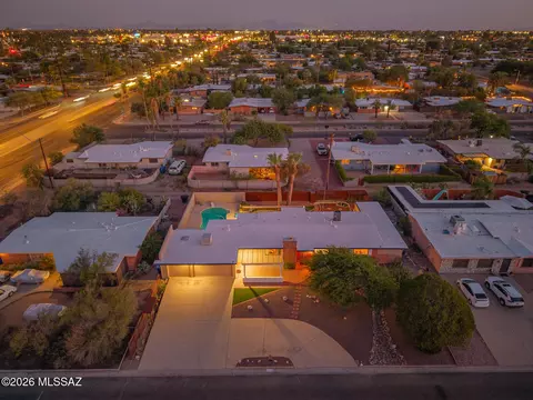 View/Area - 7052 E Baker St, Tucson, AZ 85710 photo 4 of 7
