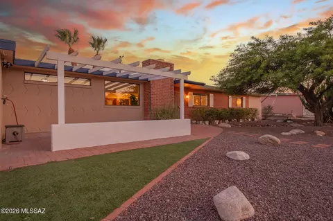 Exterior - 7052 E Baker St, Tucson, AZ 85710 photo 2 of 8