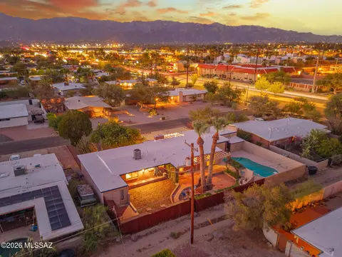 View/Area - 7052 E Baker St, Tucson, AZ 85710 photo 6 of 7