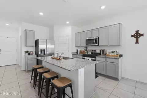 Kitchen - 9780 E Gray Hawk Dr, Tucson, AZ 85730 photo 1 of 5