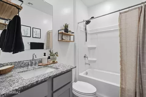 Bath - 9780 E Gray Hawk Dr, Tucson, AZ 85730 photo 2 of 3