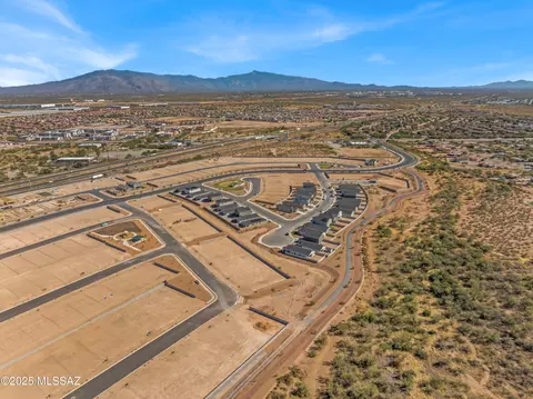 View/Area - 5978 E Jayden Ln, Tucson, AZ 85756 photo 2 of 14