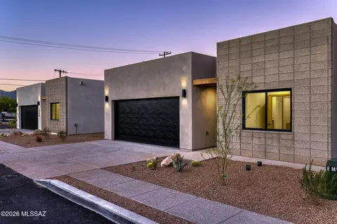 3938 Elmwood St, Tucson, AZ 85711