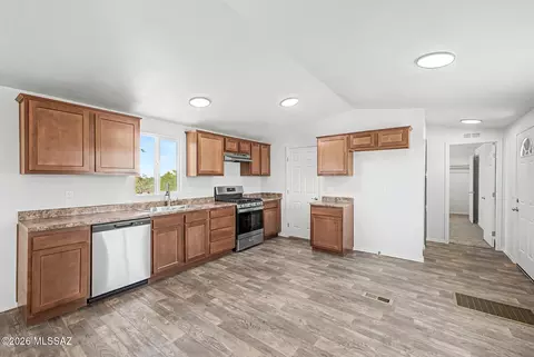 Kitchen - 10325 S Brandywine Ln, Tucson, AZ 85736 photo 1 of 2