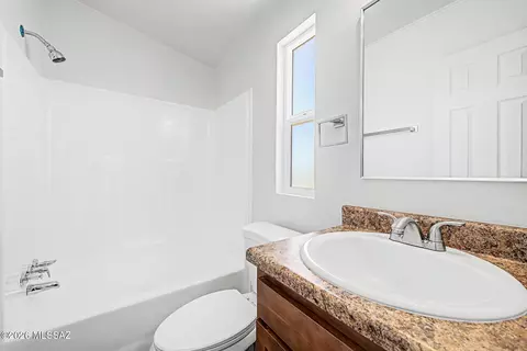 Bath - 10325 S Brandywine Ln, Tucson, AZ 85736 photo 3 of 3