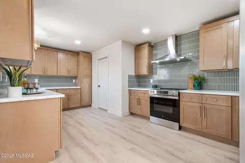 5635 N Camino De Las Estrellas, Tucson, AZ 85718