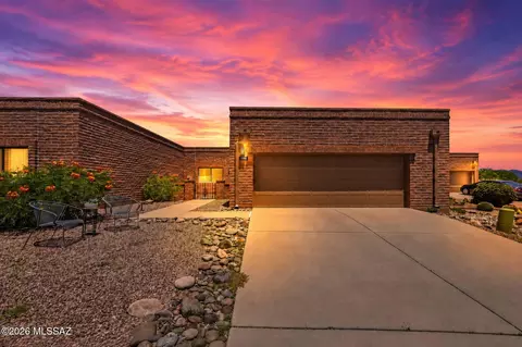 1040 W Camino Del Pato, Green Valley, AZ 85622