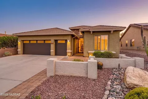 2727 E Sawyer Rd, Green Valley, AZ 85614