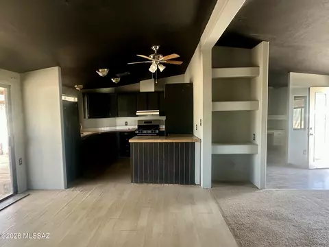 12800 W Wailaki Way, Tucson, AZ 85743