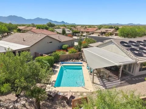 1847 E Desert Lark Ps E, Green Valley, AZ 85614