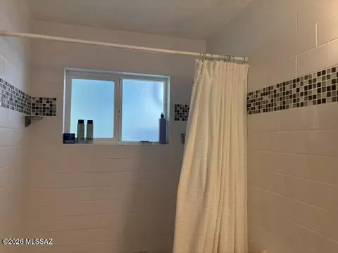 Bath - 5221 E Fairmount St, Tucson, AZ 85712 photo 1 of 2