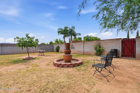 Exterior - 7430 E 39th St, Tucson, AZ 85730 photo 10 of 12