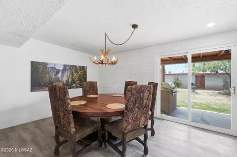 Dining - 7430 E 39th St, Tucson, AZ 85730 photo 1 of 2