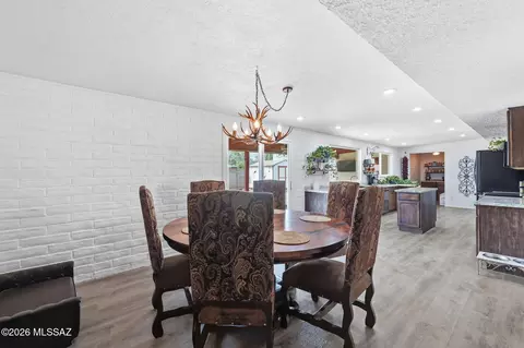 Dining - 7430 E 39th St, Tucson, AZ 85730 photo 2 of 2